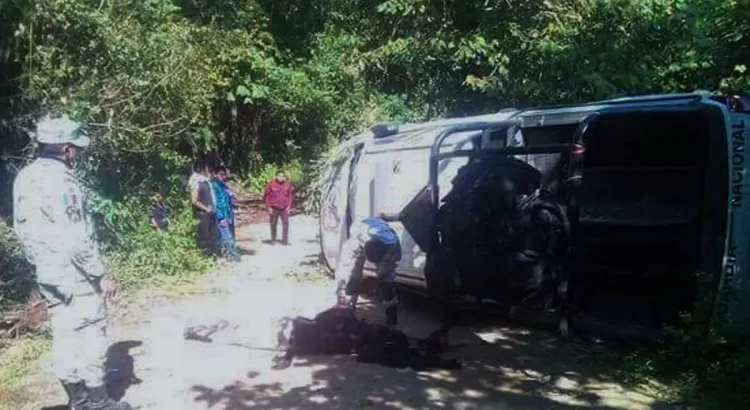 Accidente de la Guardia Nacional deja un fallecido y cuatro lesionados en Oaxaca