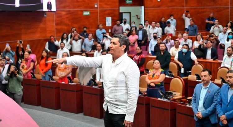 Congreso de Oaxaca elige a José Bernardo Rodríguez como nuevo fiscal general