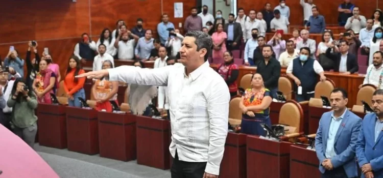 Congreso de Oaxaca aceptó renuncia de Alamilla, 13 días después de ser nombrado fiscal