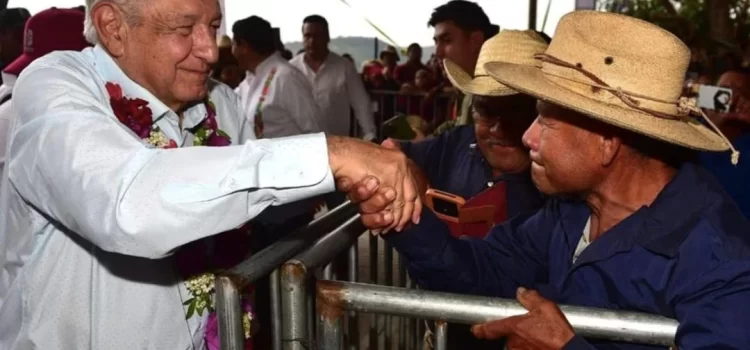 AMLO pide a Oaxaca escoger “su corcholata favorita” para 2024