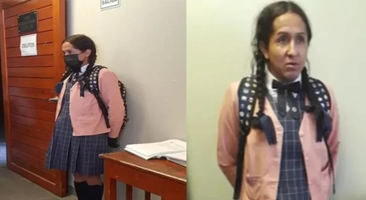 Se disfrazaba de colegiala para entrar al baño de mujeres