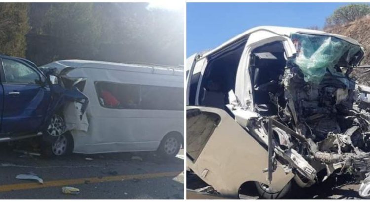 En Oaxaca, choque entre dos camionetas deja 13 muertos y 11 heridos