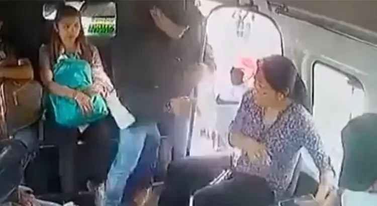 Salió exigente la rata, solo quería billetes Salió exigente la rata, solo quería billetes