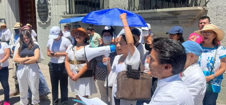 Marchan en Oaxaca en apoyo a la SCJN