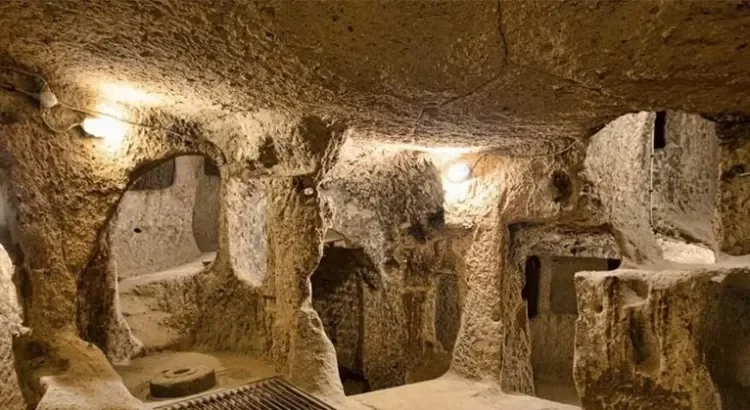 Descubrió ciudad antigua… detrás del sótano de su casa Descubrió ciudad antigua… detrás del sótano de su casa