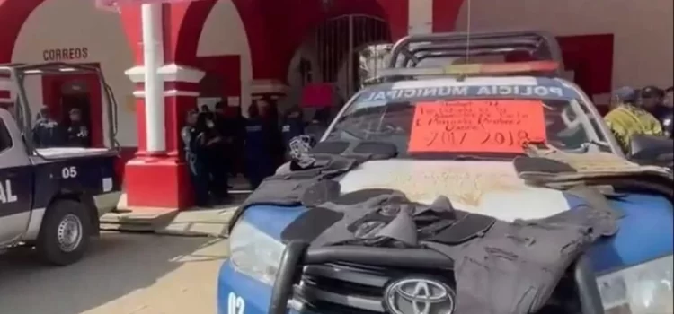 Policías de Oaxaca, se van a paro para exigir mejores condiciones laborales