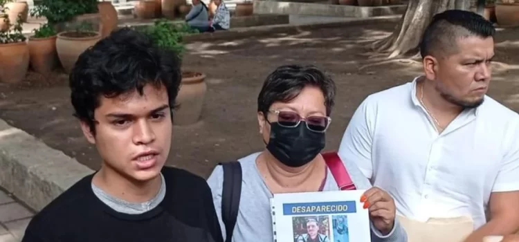 Familia de Carlos Aranda, joven de Oaxaca desaparecido en Canadá, pide al gobierno estatal agilizar búsqueda