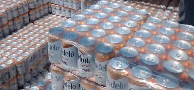 Aseguran tráiler con cervezas clonadas en Oaxaca