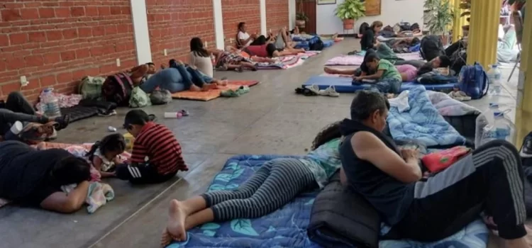 Por falta de alimentos, en 3 días colapsa albergue improvisado para migrantes en Oaxaca