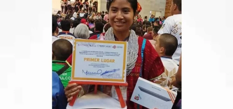 Estudiante triqui de Oaxaca gana primer lugar en Concurso Nacional de Poesía en Aguascalientes