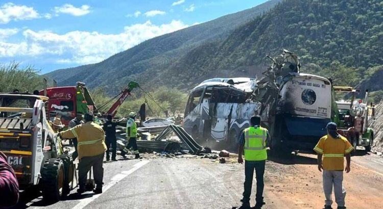 INM cubrirá repatriación de migrantes muertos en accidente en Oaxaca y dará visas humanitarias a heridos