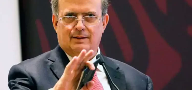 No quita Ebrard el dedo del renglón