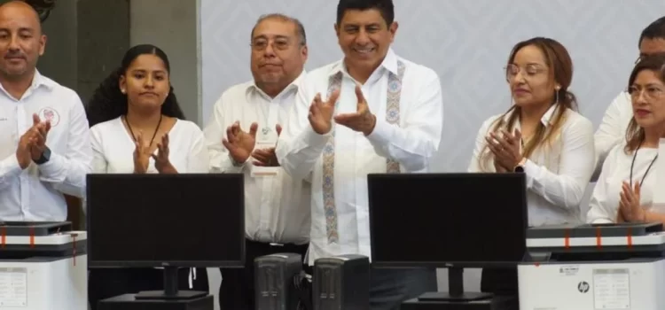 Murat simuló “equipación tecnológica” de 12 mdp para catastro: gobierno de Oaxaca