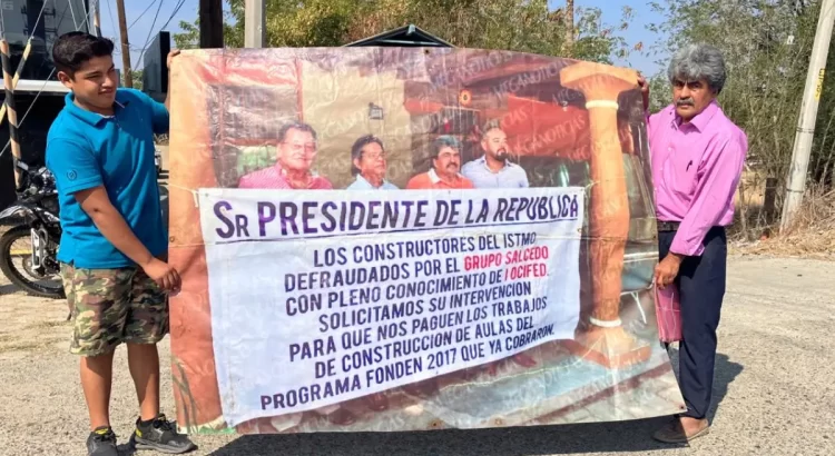 Constructores exigen a AMLO pago por reconstrucción de escuelas en Oaxaca