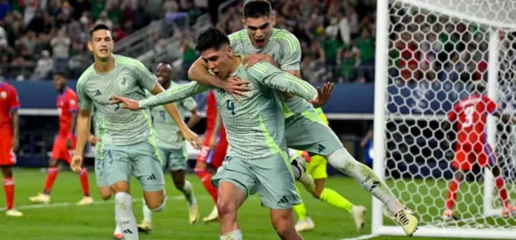 México golea y avanza a la final