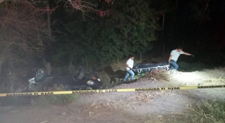 Mueren 3 migrantes africanos en accidente carretero en Oaxaca; eran originarios de Camerún