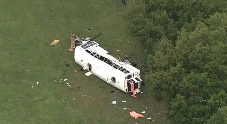 De Oaxaca, 2 de los 8 trabajadores agrícolas fallecidos en accidente de autobús en Florida