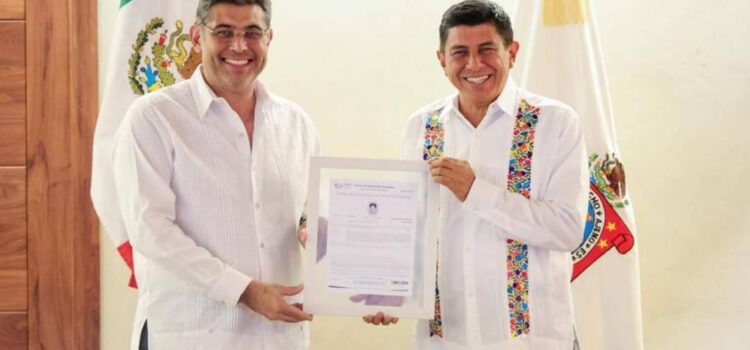 Pese a crisis hídrica y sequía, gobierno de Oaxaca reconoce a cervecera, industria de las que más agua consume