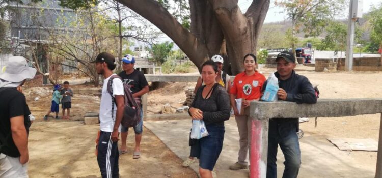 En menos de 24 horas, 800 migrantes ingresan a pie a territorio de Oaxaca