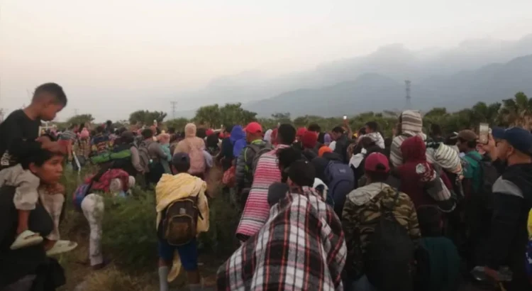 Migrantes agreden a pedradas a Grupo Beta del INM, que otorgaba ayuda humanitaria en la Costa de Oaxaca