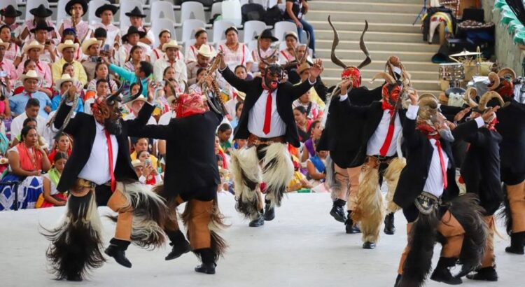 Confirman a las delegaciones que participarán en los Lunes del Cerro de la Guelaguetza 2024