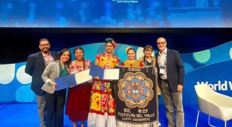 Dos alumnas de bachillerato de Teotitlán ganan Premio Juvenil del Agua por proyecto en Oaxaca