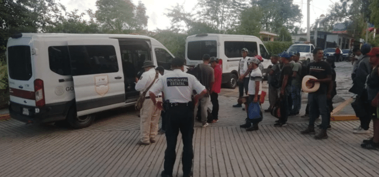 Tras 20 días de transitar por Oaxaca, se disuelve caravana migrante “La Roca de Dios”