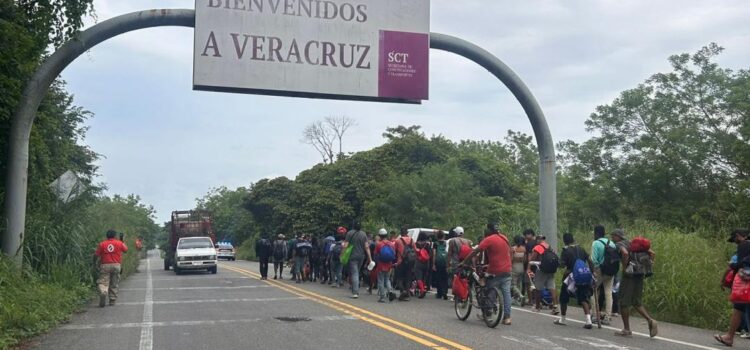 Nueva caravana migrante ingresa a territorio del estado de Veracruz; la octava que cruza Oaxaca en 2024