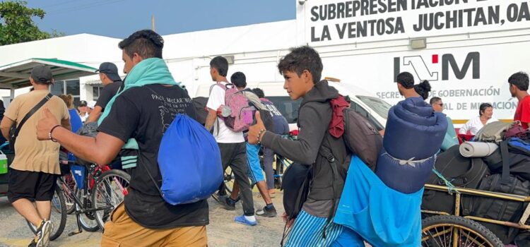 Denuncian desaparición de 10 migrantes de la caravana “Divino Niño” a su paso por Oaxaca; la mayoría mujeres