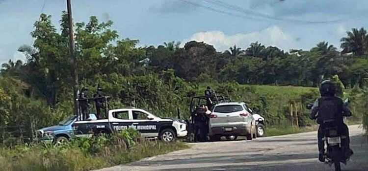 Enfrentamiento en Oaxaca durante la búsqueda de activista desaparecida deja cuatro muertos, incluido un policía federal. Enfrentamiento en Oaxaca durante la búsqueda de activista desaparecida deja cuatro muertos, incluido un policía federal.