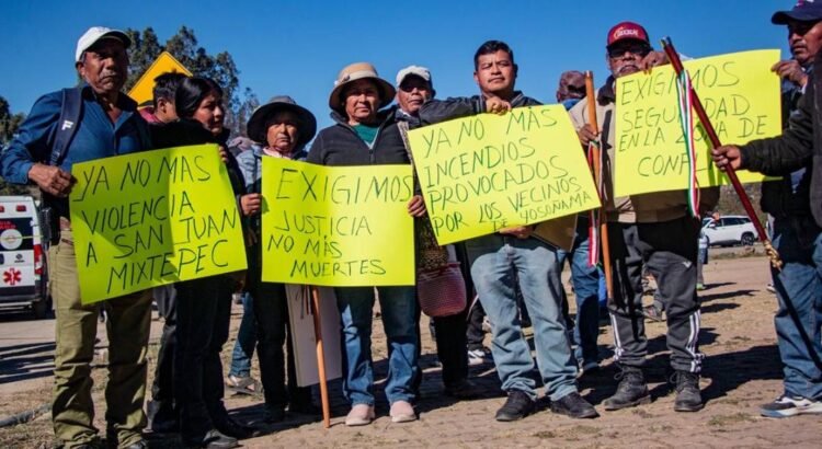 “El gobierno de Oaxaca nos ha abandonado”; autoridades de Mixtepec piden seguridad a Sheinbaum tras 15 años de conflicto