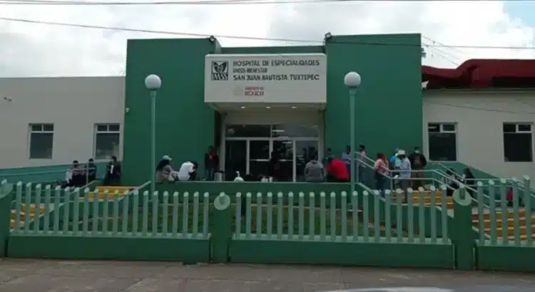 Trabajadores se deslindan de falta de insumos, infraestructura y medicinas en Tuxtepec Trabajadores se deslindan de falta de insumos, infraestructura y medicinas en Tuxtepec