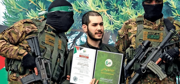Israel retrasa entrega de rehenes Israel retrasa entrega de rehenes