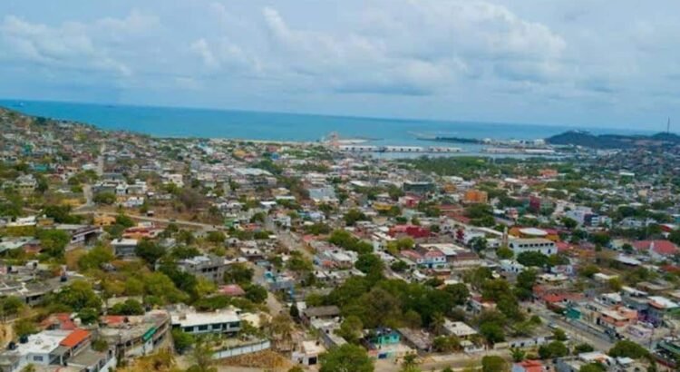 Cumplen 15 días sin agua potable más de 50 colonias del puerto de Salina Cruz, Oaxaca