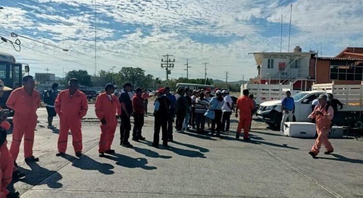 Proveedores de la refinería de Salina Cruz, Oaxaca, anuncian protesta en CDMX por adeudos de Pemex