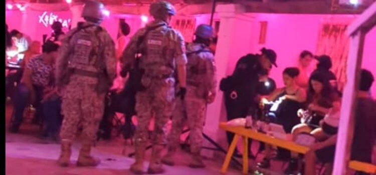 Policías y Guardia Nacional irrumpen en evento de la comunidad LGBT+ en Ciudad Ixtepec; acusan intimidación