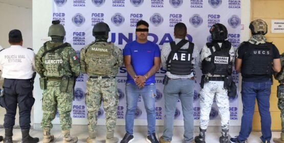 “Generador de violencia”, detenido por la Fiscalía de Oaxaca, posaba en fotos con políticos de Morena