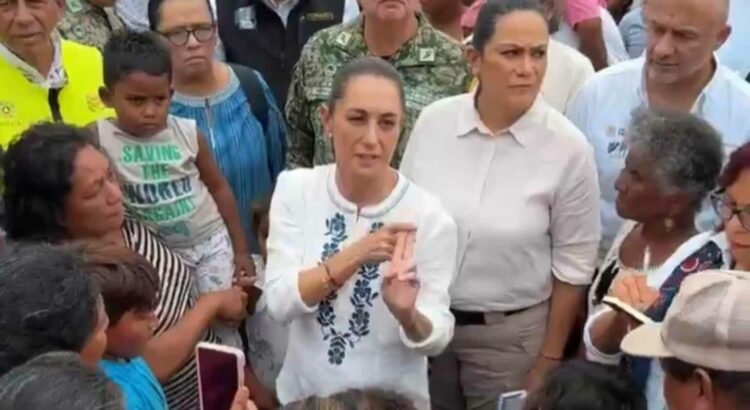 Sheinbaum visita a damnificados por huracán “Erick” en Oaxaca