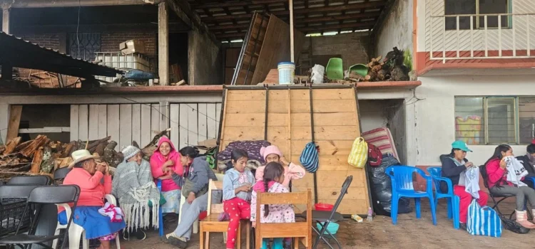 Denuncian inacción del gobierno de Oaxaca para solucionar desplazamiento de 225 habitantes de Buena Vista Denuncian inacción del gobierno de Oaxaca para solucionar desplazamiento de 225 habitantes de Buena Vista