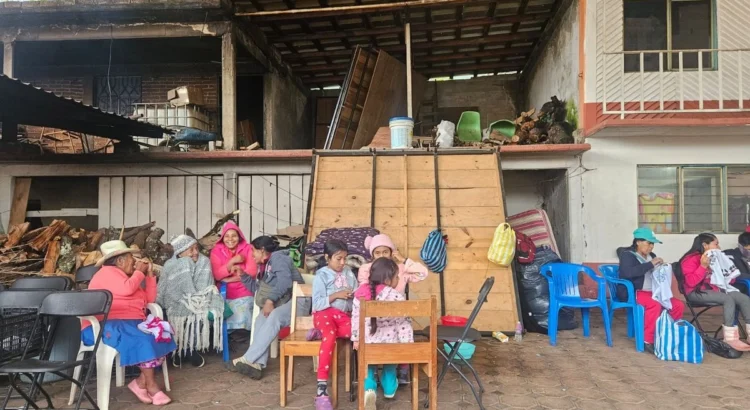 Denuncian inacción del gobierno de Oaxaca para solucionar desplazamiento de 225 habitantes de Buena Vista