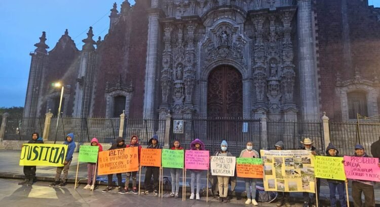 Familias desplazadas de Yosondúa, Oaxaca, arriban a la CDMX; exigen la intervención de Sheinbaum