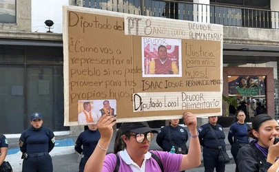 Policía antimotines de Oaxaca repliegan contingente de la marcha 8M