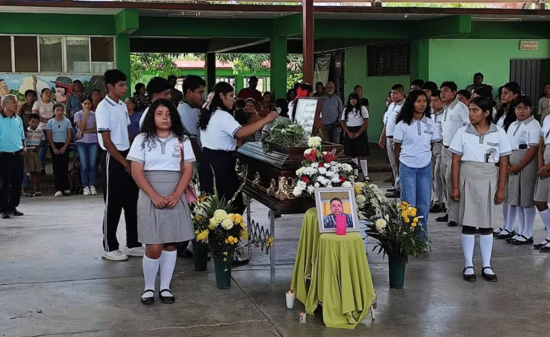 Asesinan a profesor de la Sección 22 en Jamiltepec, Oaxaca; familia exigen justicia